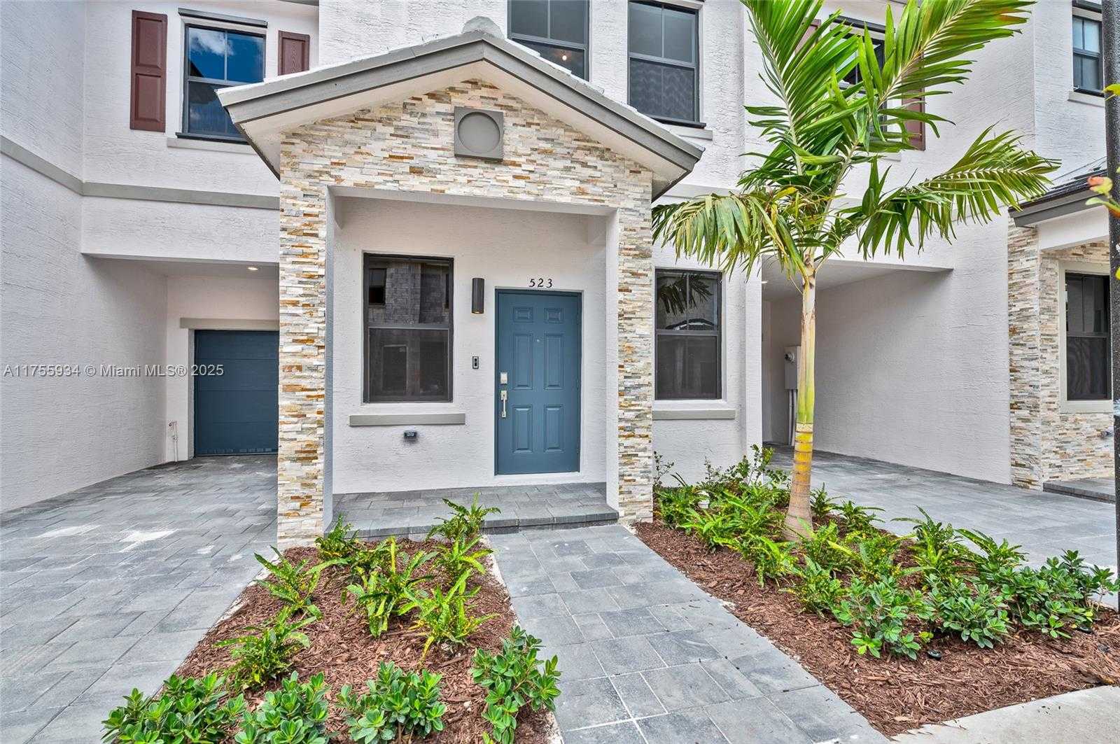 Small Image of 523 SOUTH WEST 19TH TER, Fort Lauderdale Number 4
