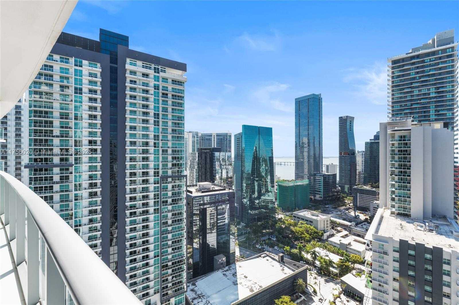Small Image of 1100 S Miami Ave, Miami, FL 33130, USA Number 11