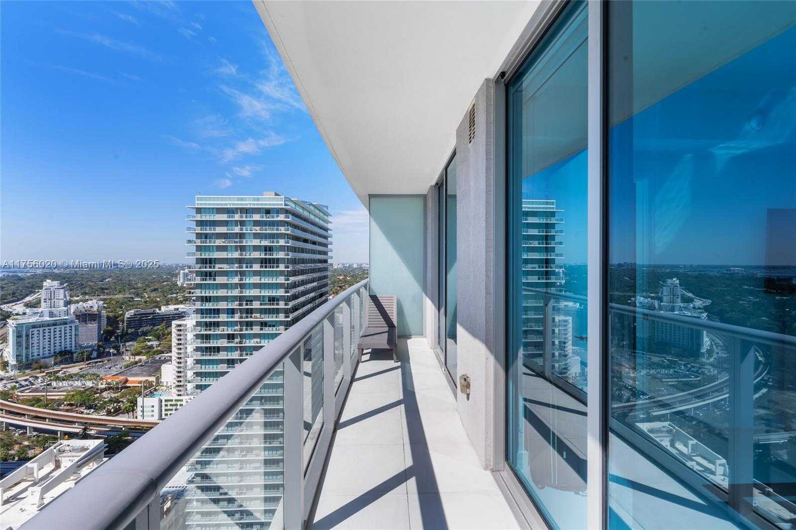 Small Image of 1100 S Miami Ave, Miami, FL 33130, USA Number 12