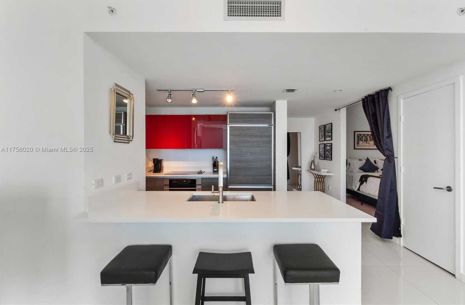 Small Image of 1100 S Miami Ave, Miami, FL 33130, USA Number 24
