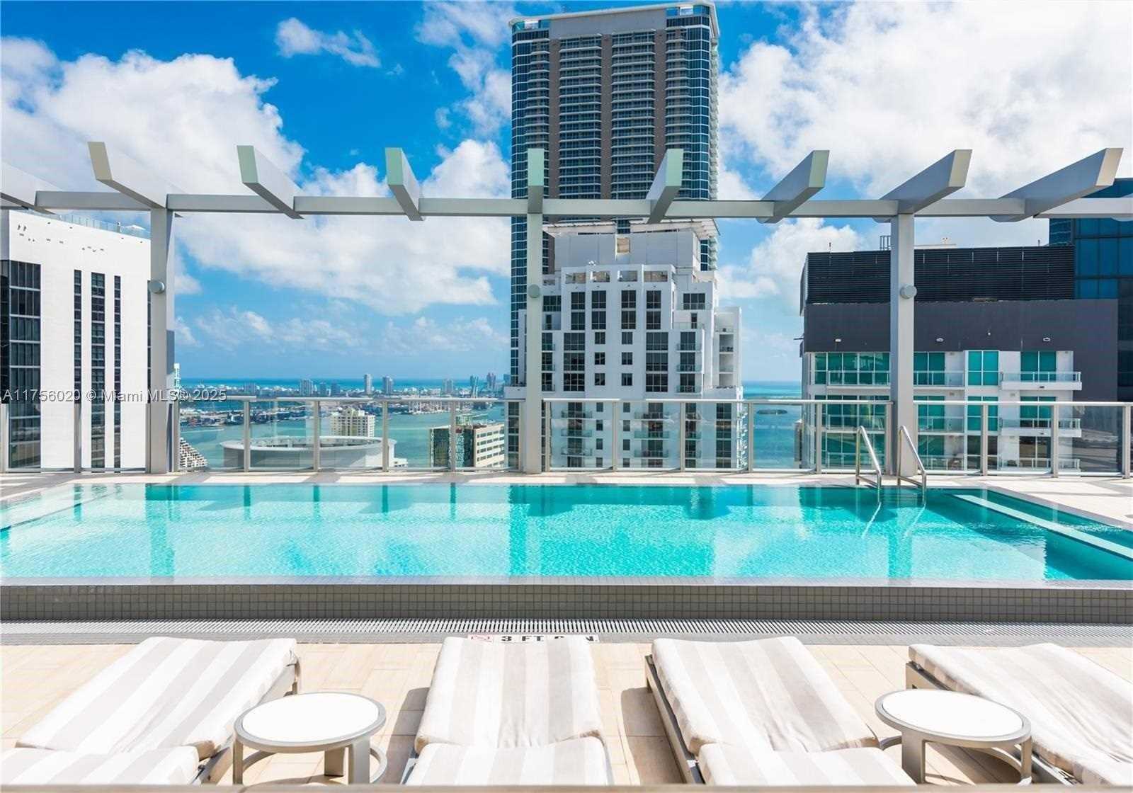 Small Image of 1100 S Miami Ave, Miami, FL 33130, USA Number 47