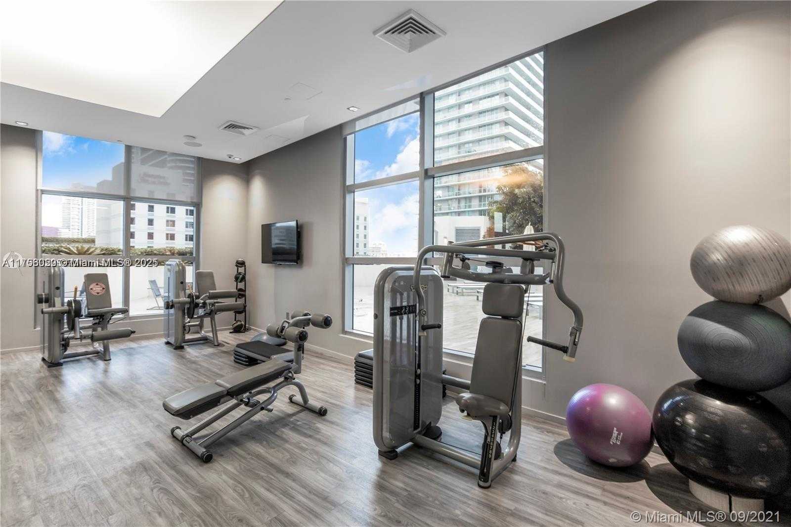 Small Image of 1100 S Miami Ave, Miami, FL 33130, USA Number 50
