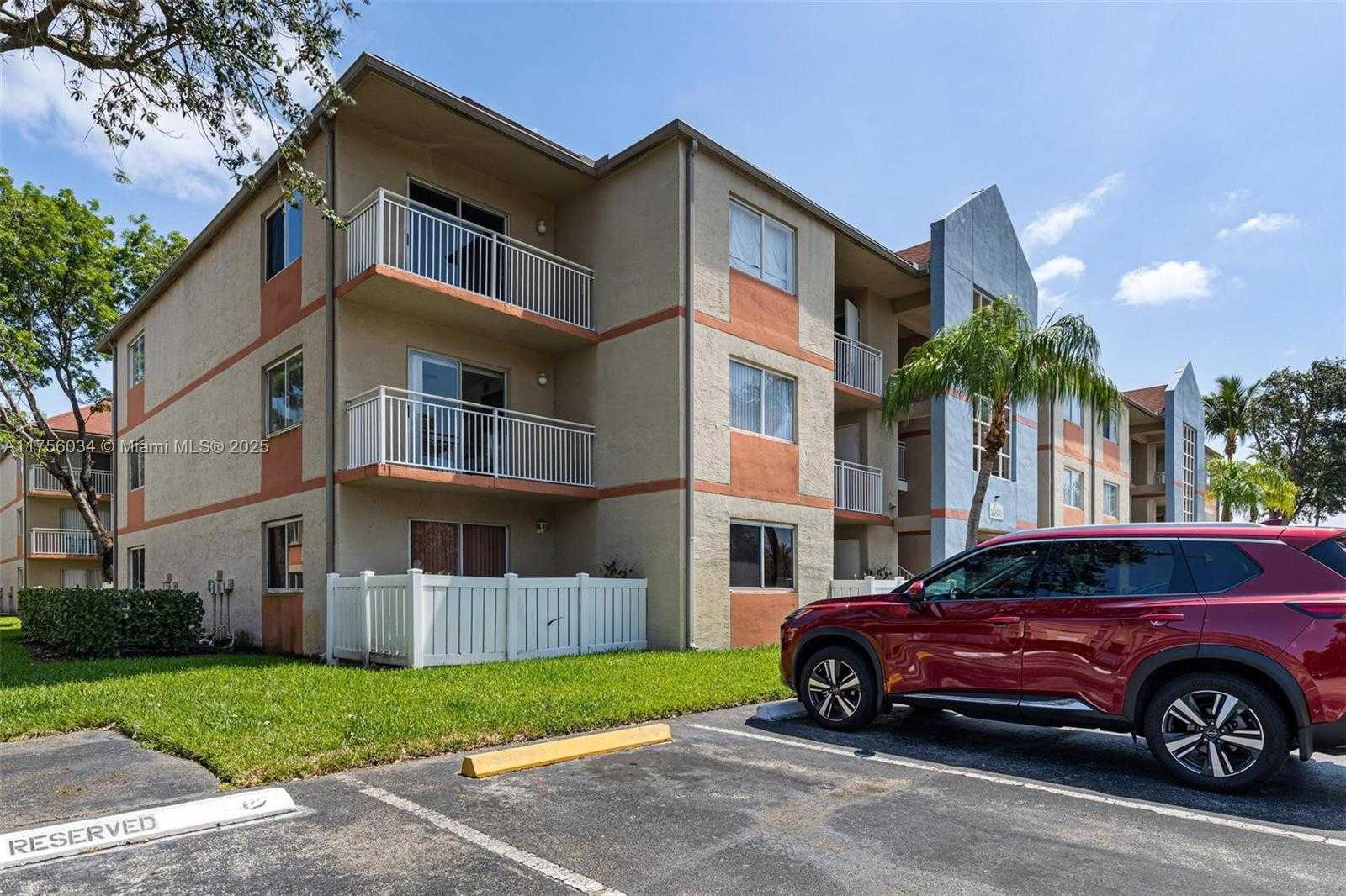 Small Image of 18830 NORTH WEST 57TH AVE #201, Hialeah Number 10