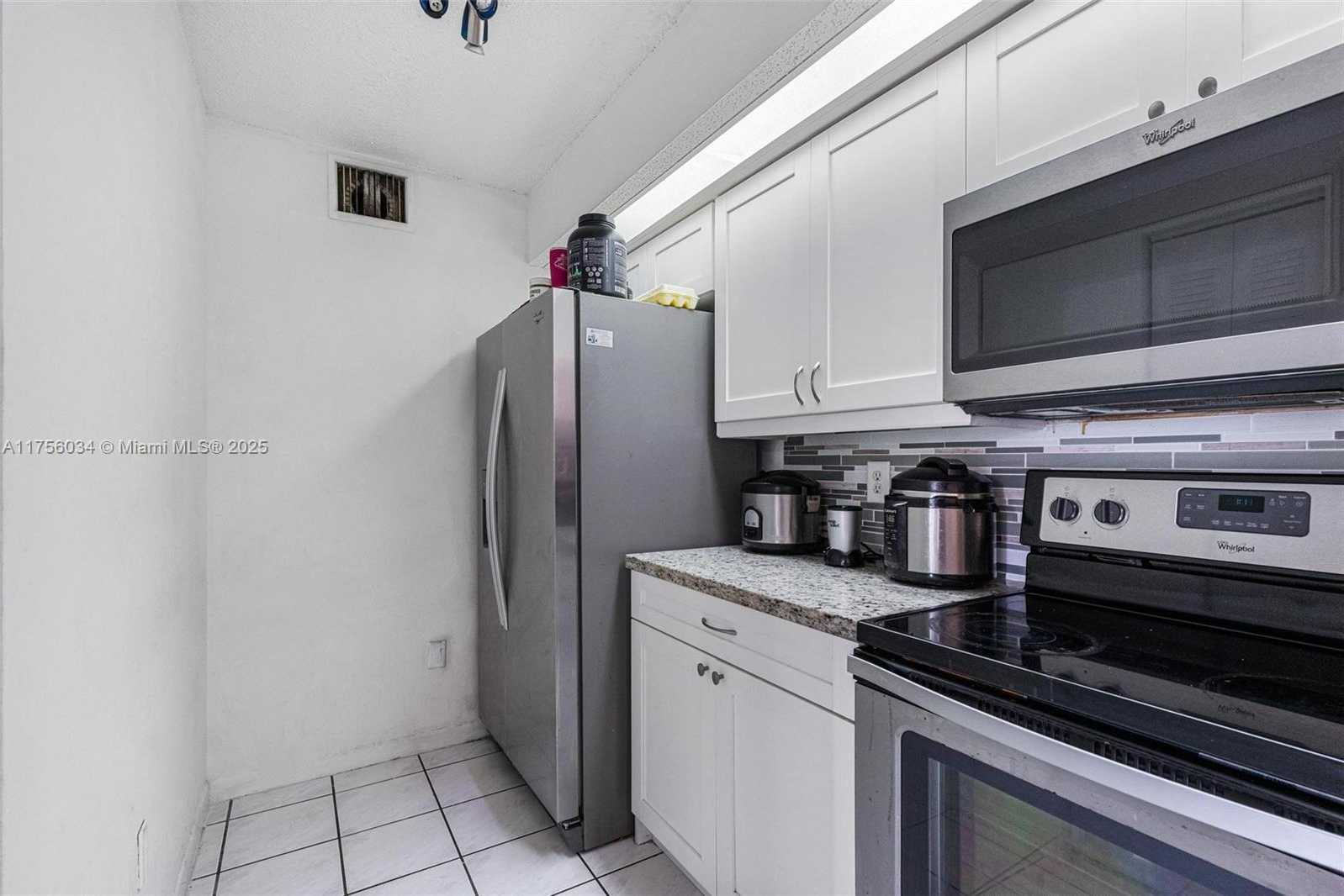 Small Image of 18830 NORTH WEST 57TH AVE #201, Hialeah Number 7