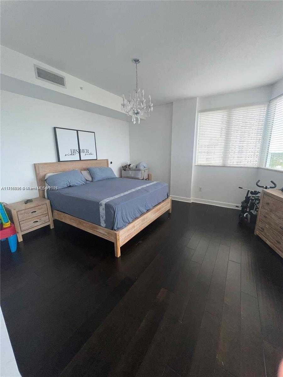 Small Image of 1830 RADIUS DR #1123, Hollywood Number 15