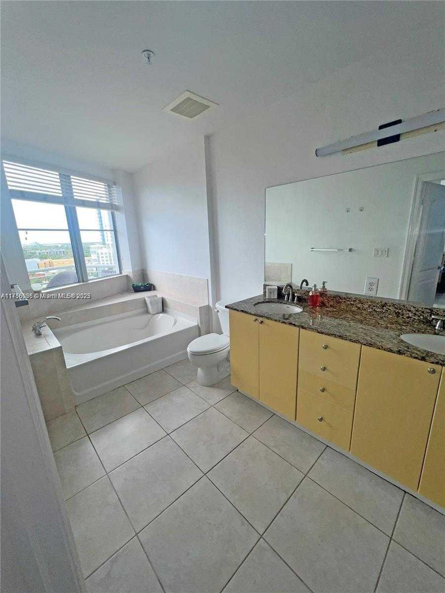 Small Image of 1830 RADIUS DR #1123, Hollywood Number 16