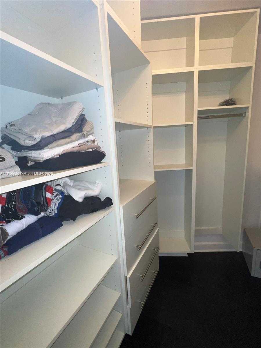 Small Image of 1830 RADIUS DR #1123, Hollywood Number 19