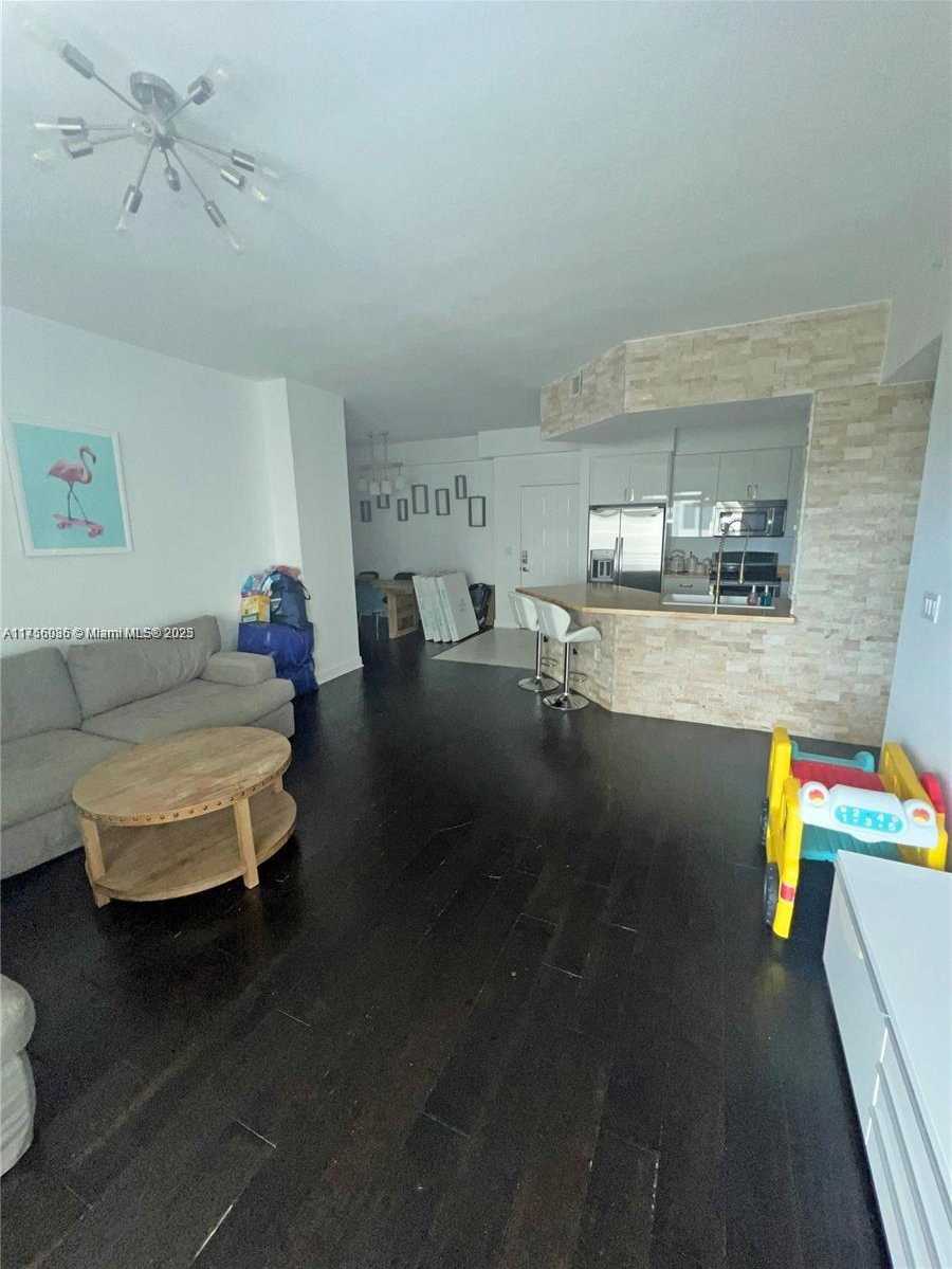 Small Image of 1830 RADIUS DR #1123, Hollywood Number 23
