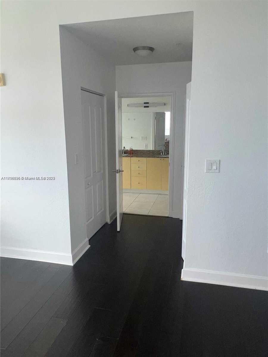 Small Image of 1830 RADIUS DR #1123, Hollywood Number 24