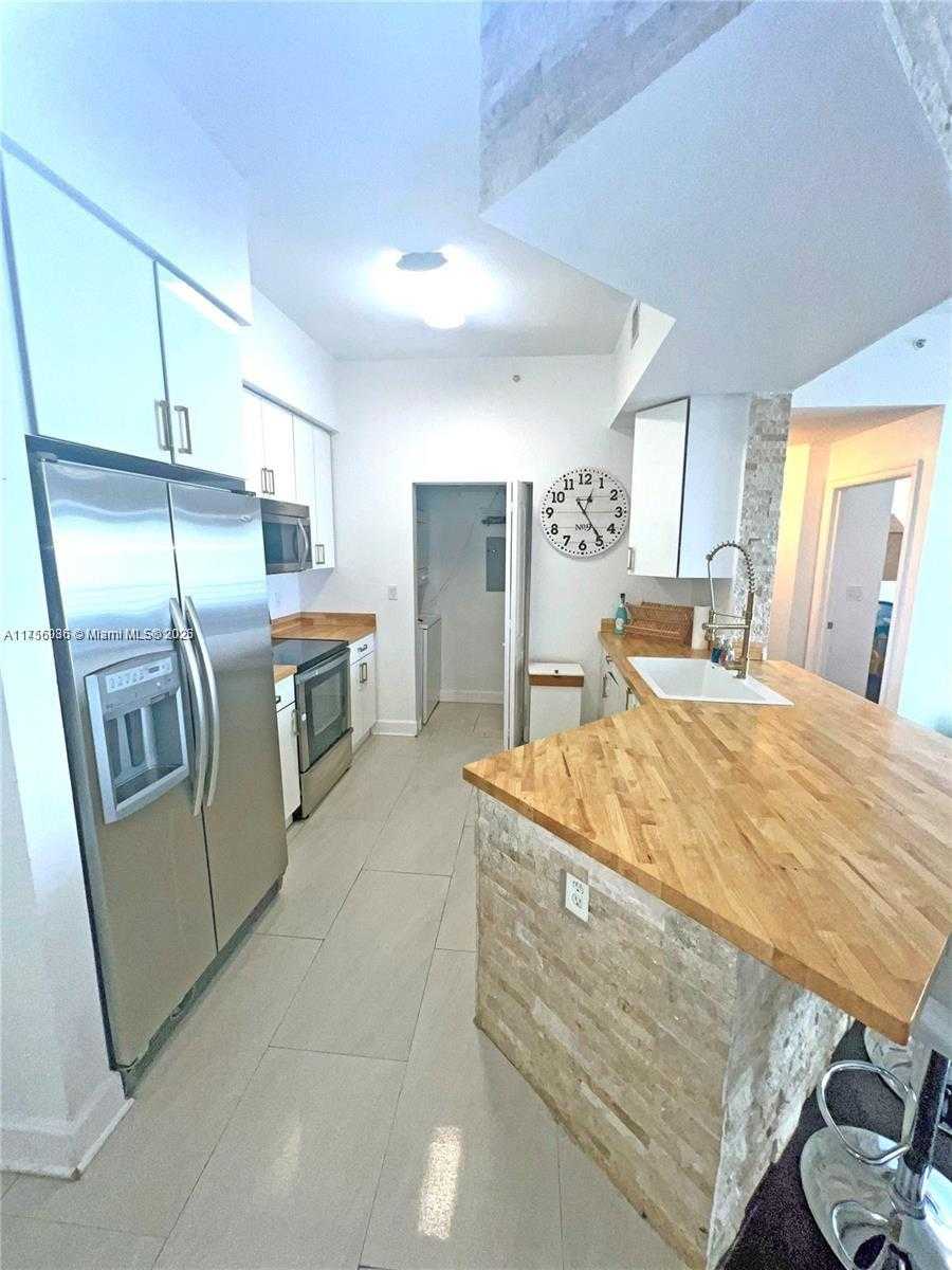 Small Image of 1830 RADIUS DR #1123, Hollywood Number 5