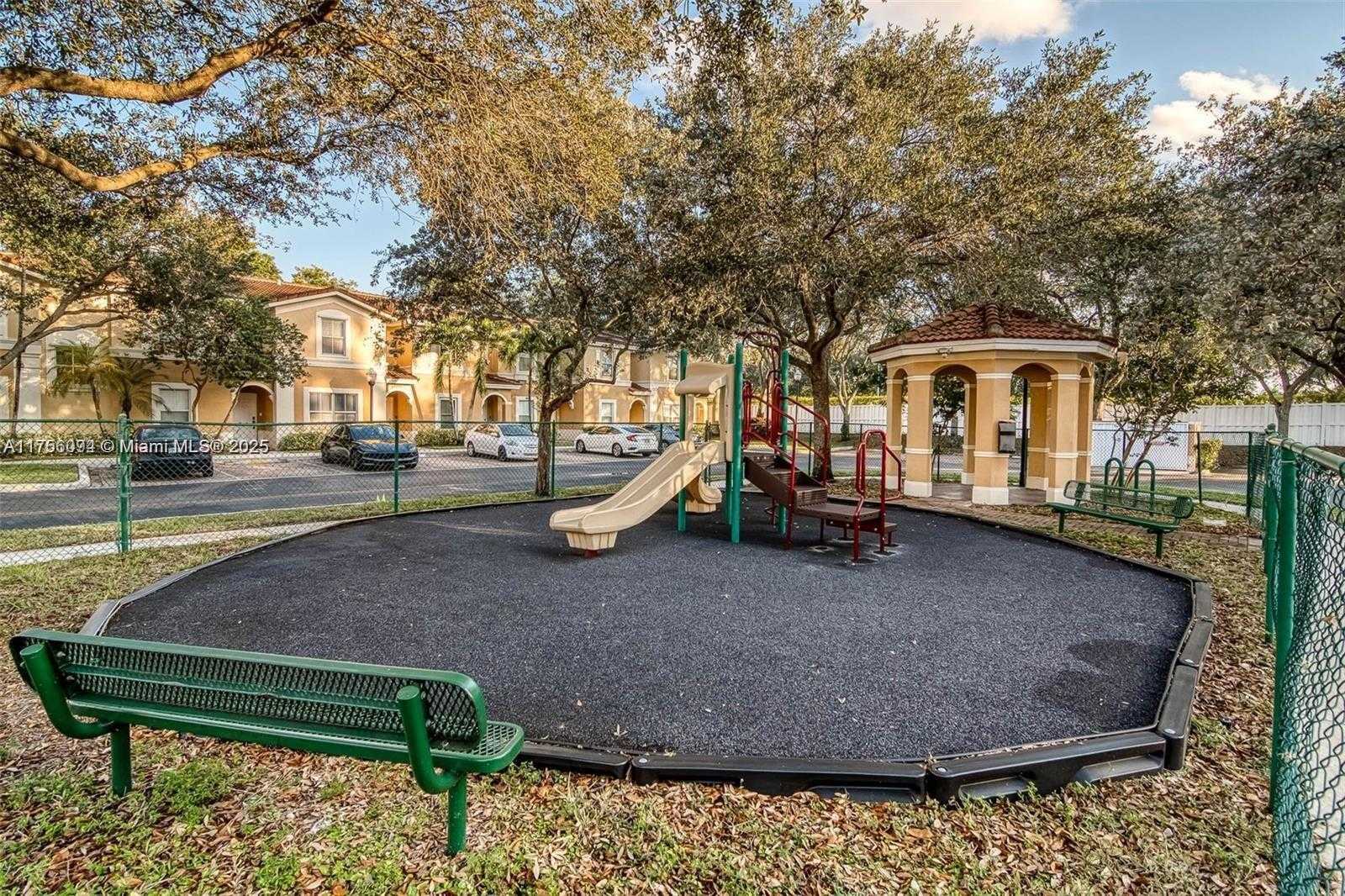 Small Image of 3099 SOUTH WEST 129 WAY, Miramar Number 12