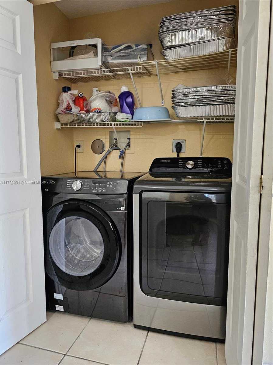 Small Image of 3099 SOUTH WEST 129 WAY, Miramar Number 4