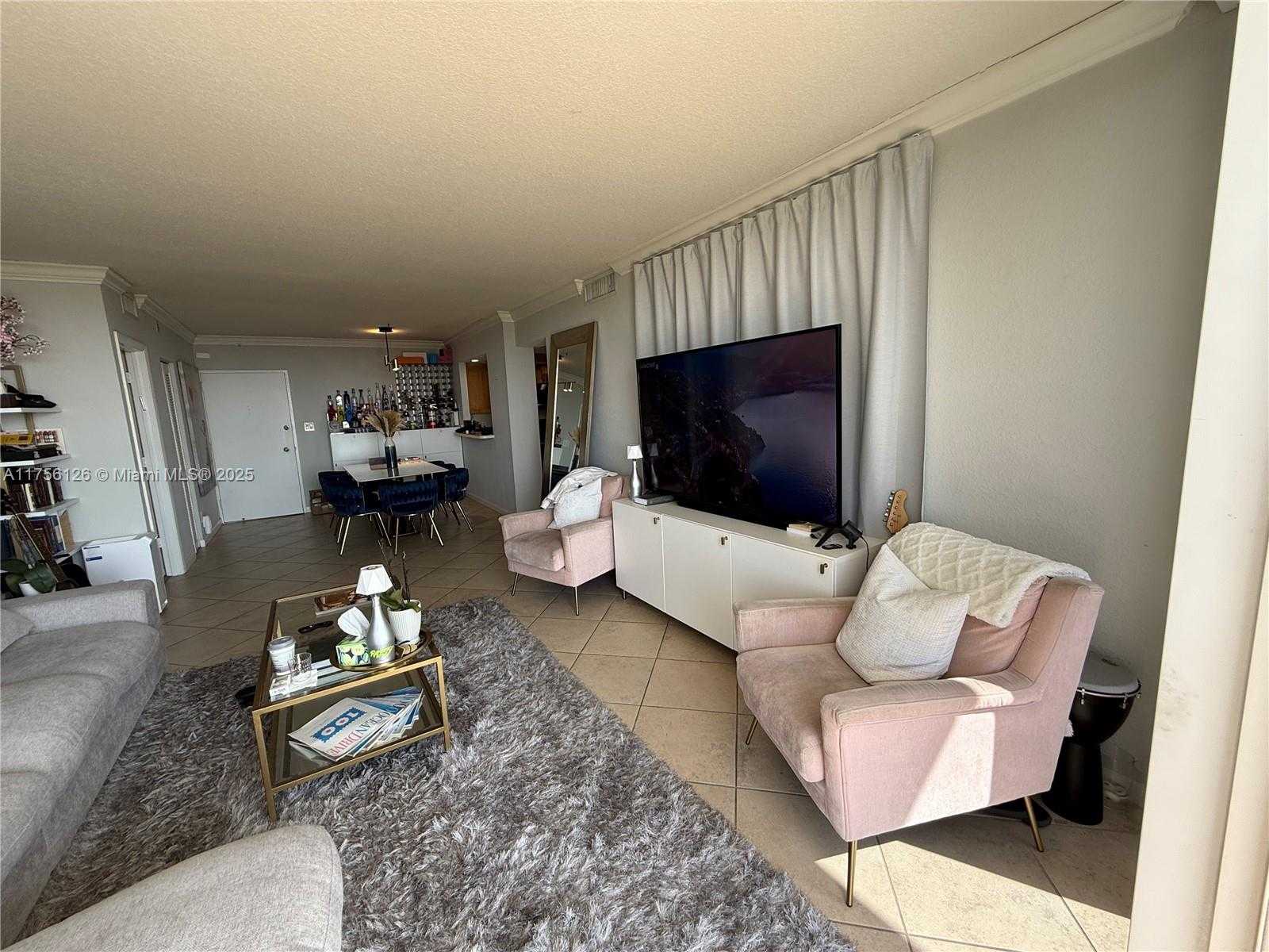 Small Image of 5600 COLLINS AVE #16G, Miami Beach Number 10
