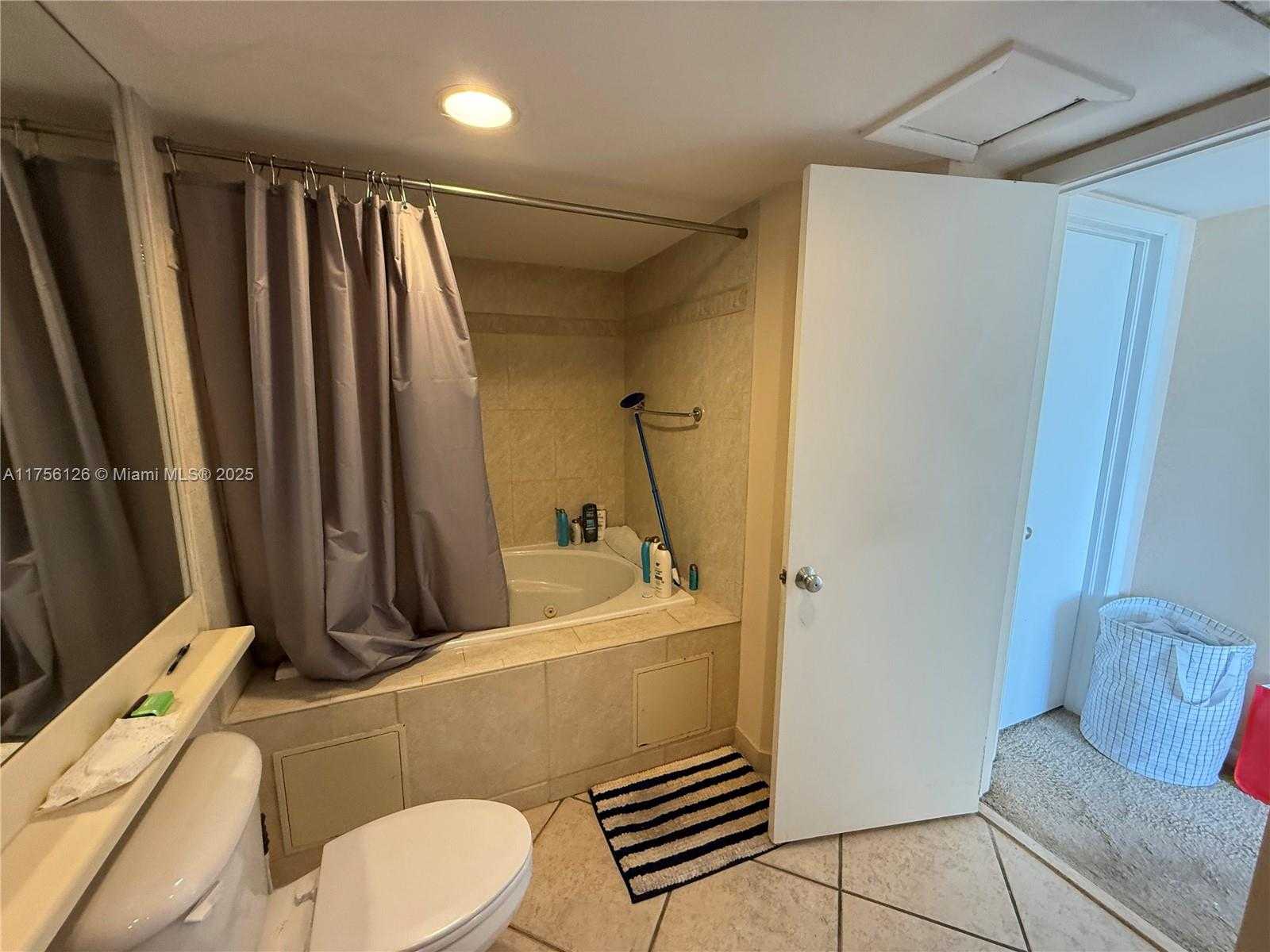 Small Image of 5600 COLLINS AVE #16G, Miami Beach Number 13