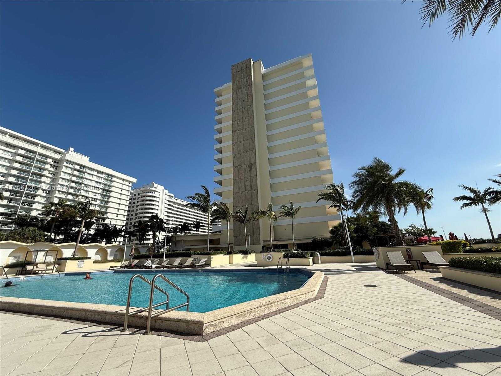 Small Image of 5600 COLLINS AVE #16G, Miami Beach Number 24