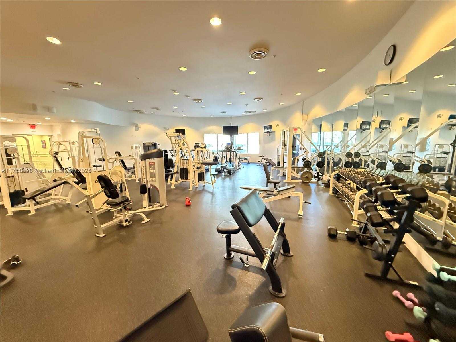 Small Image of 5600 COLLINS AVE #16G, Miami Beach Number 28