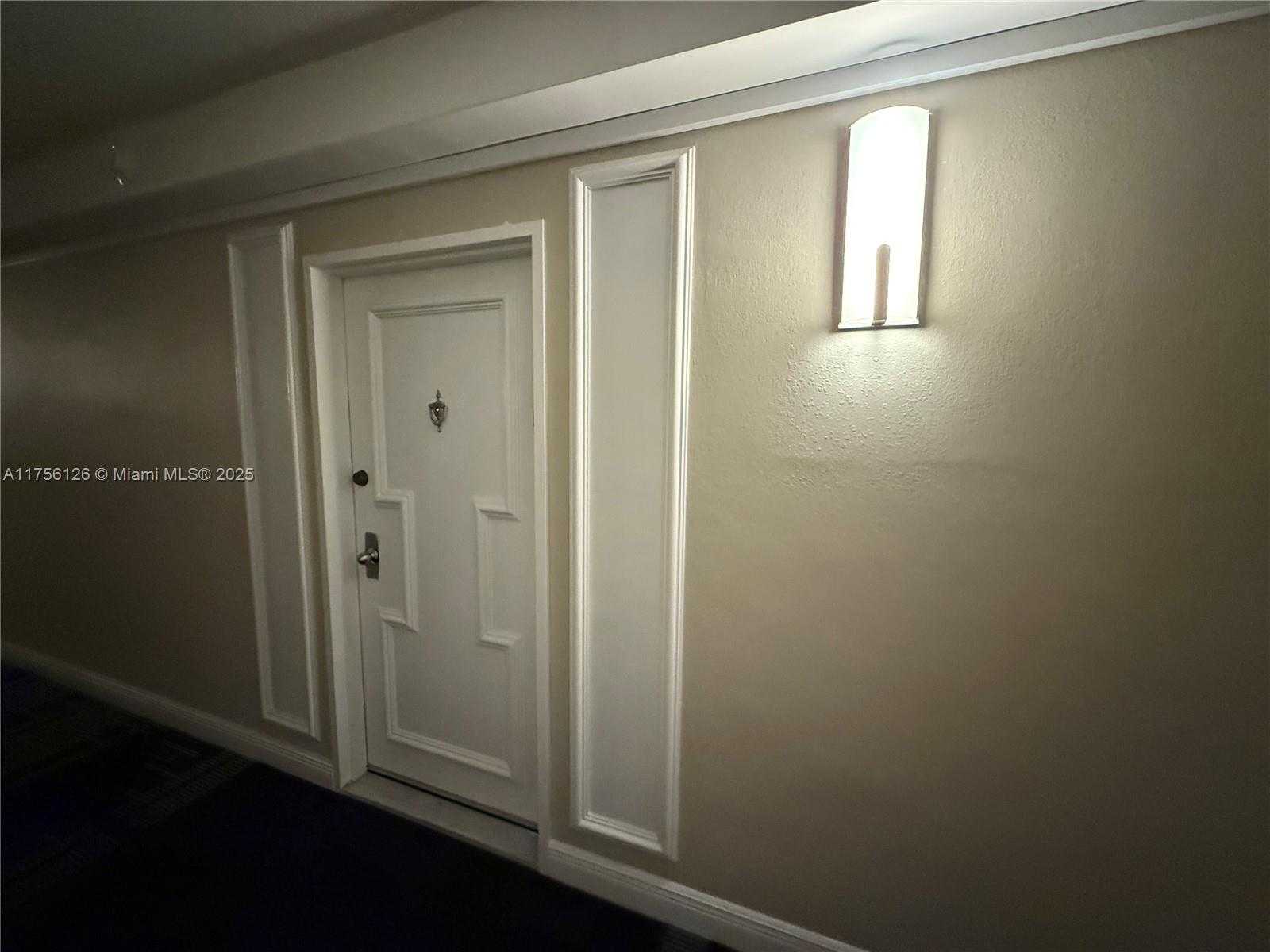 Small Image of 5600 COLLINS AVE #16G, Miami Beach Number 36