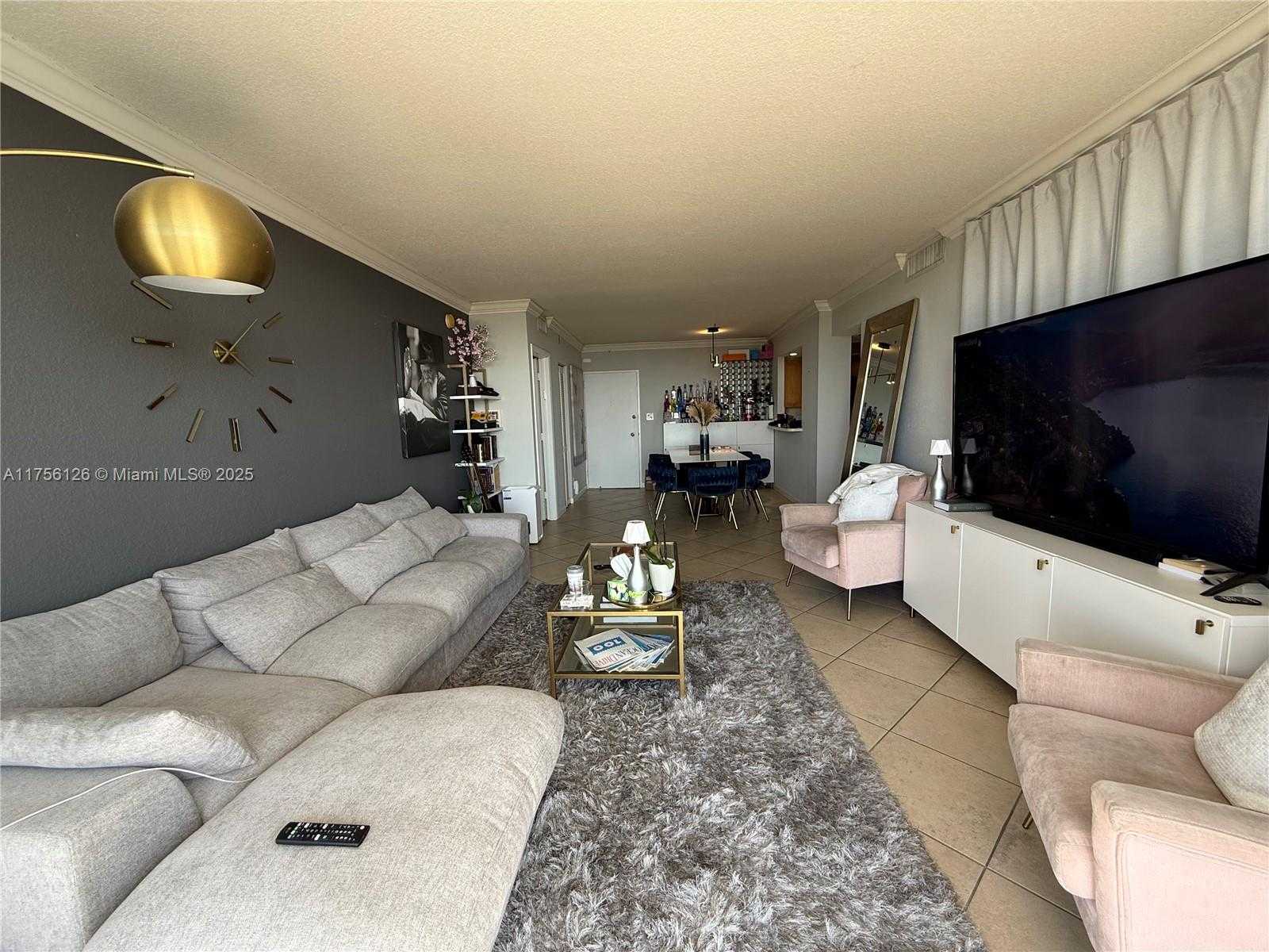 Small Image of 5600 COLLINS AVE #16G, Miami Beach Number 9