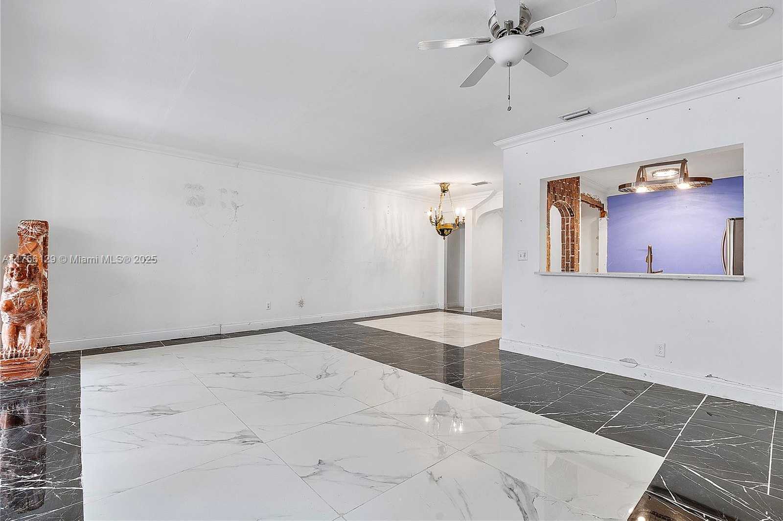 Small Image of 21375 MARINA COVE CIR #14-A, Aventura Number 10