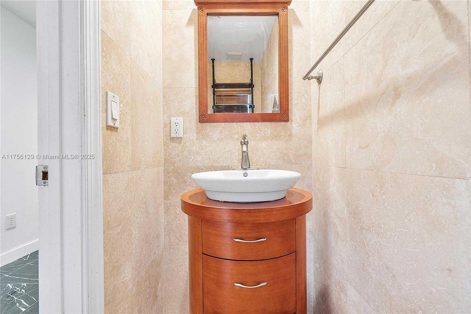 Small Image of 21375 MARINA COVE CIR #14-A, Aventura Number 36