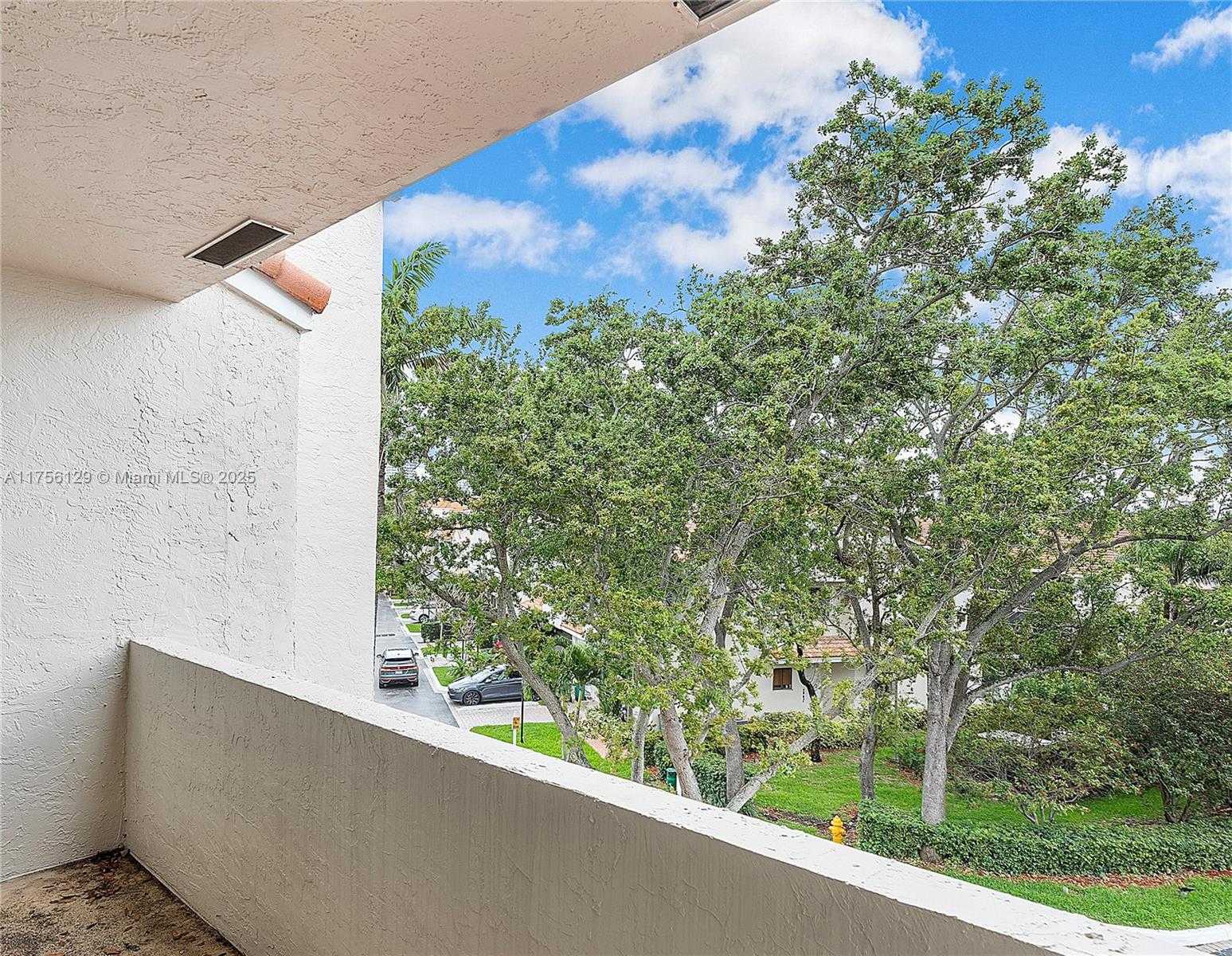 Small Image of 21375 MARINA COVE CIR #14-A, Aventura Number 39