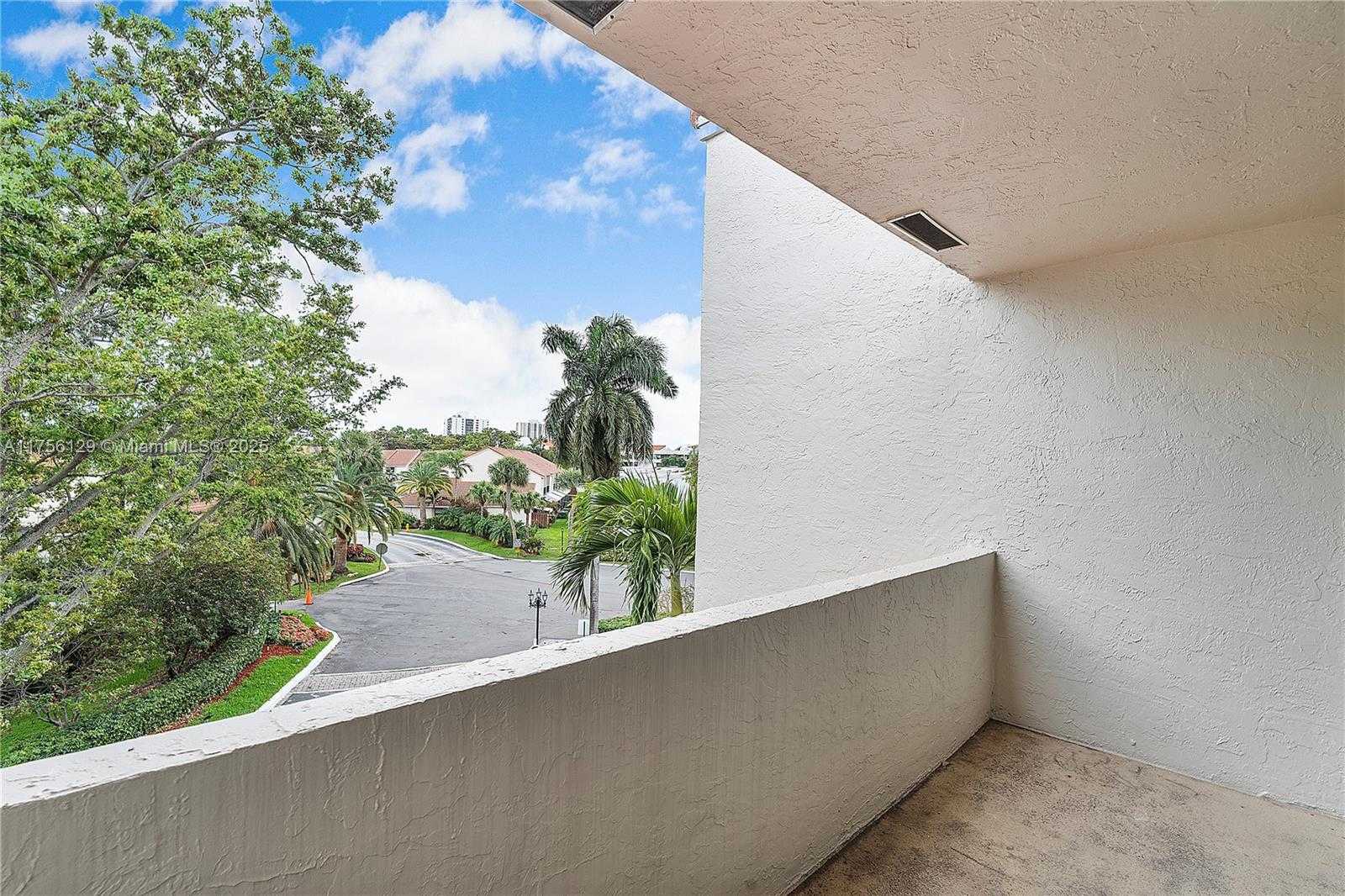 Small Image of 21375 MARINA COVE CIR #14-A, Aventura Number 40