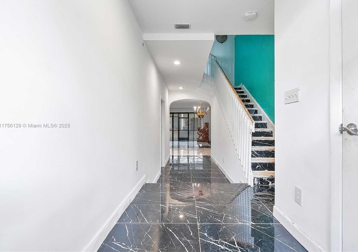 Small Image of 21375 MARINA COVE CIR #14-A, Aventura Number 5