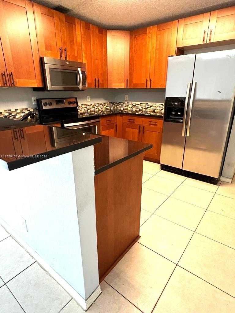 Small Image of 1109 SOUTH WEST 44TH WAY #1109, Deerfield Beach Number 2