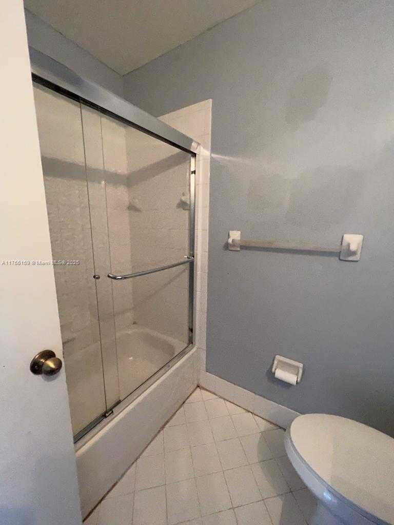 Small Image of 1109 SOUTH WEST 44TH WAY #1109, Deerfield Beach Number 4