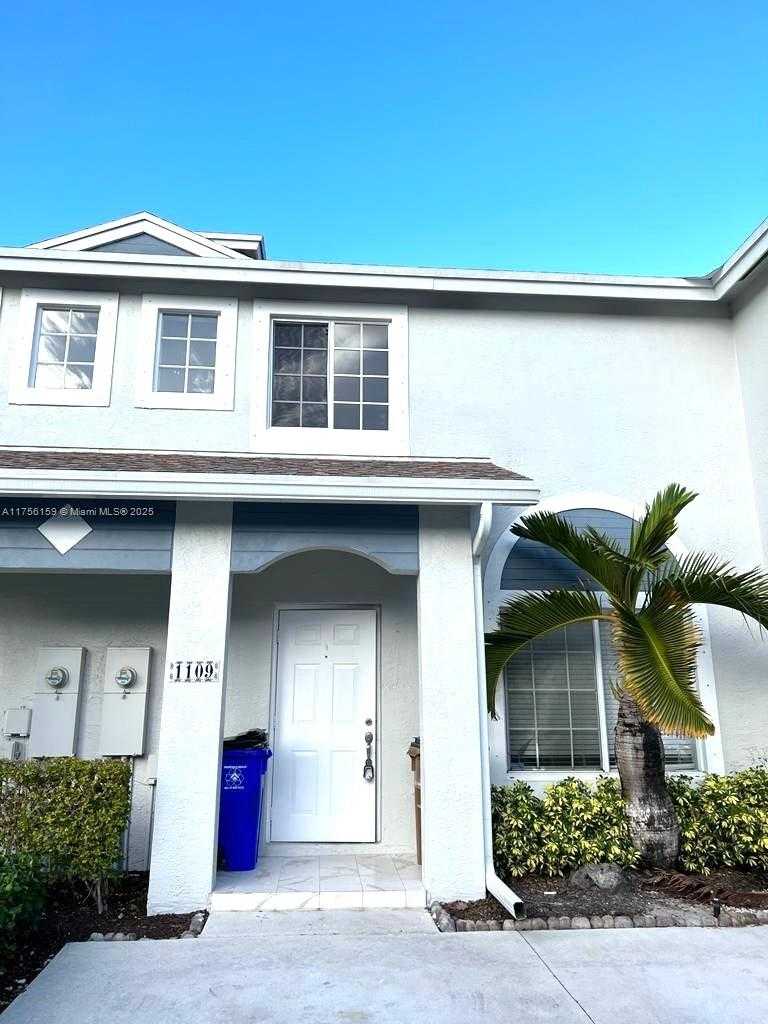 Small Image of 1109 SOUTH WEST 44TH WAY #1109, Deerfield Beach Number 5