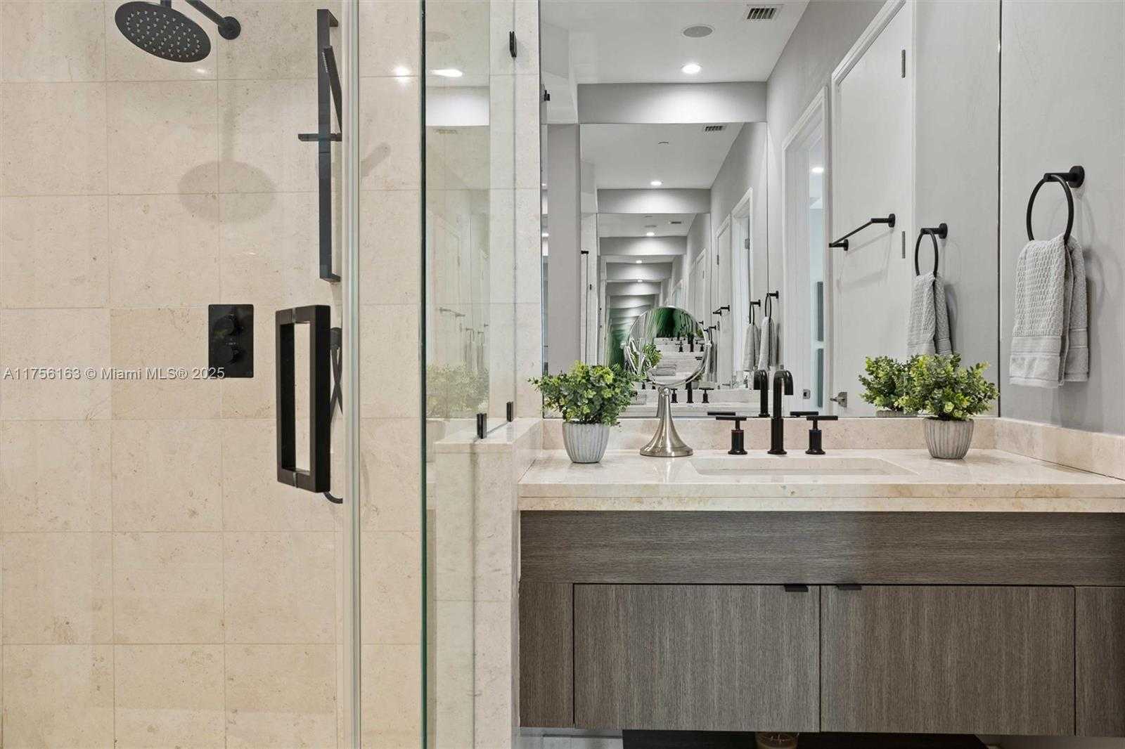 Small Image of 900 BRICKELL KEY BLVD #1502, Miami Number 23