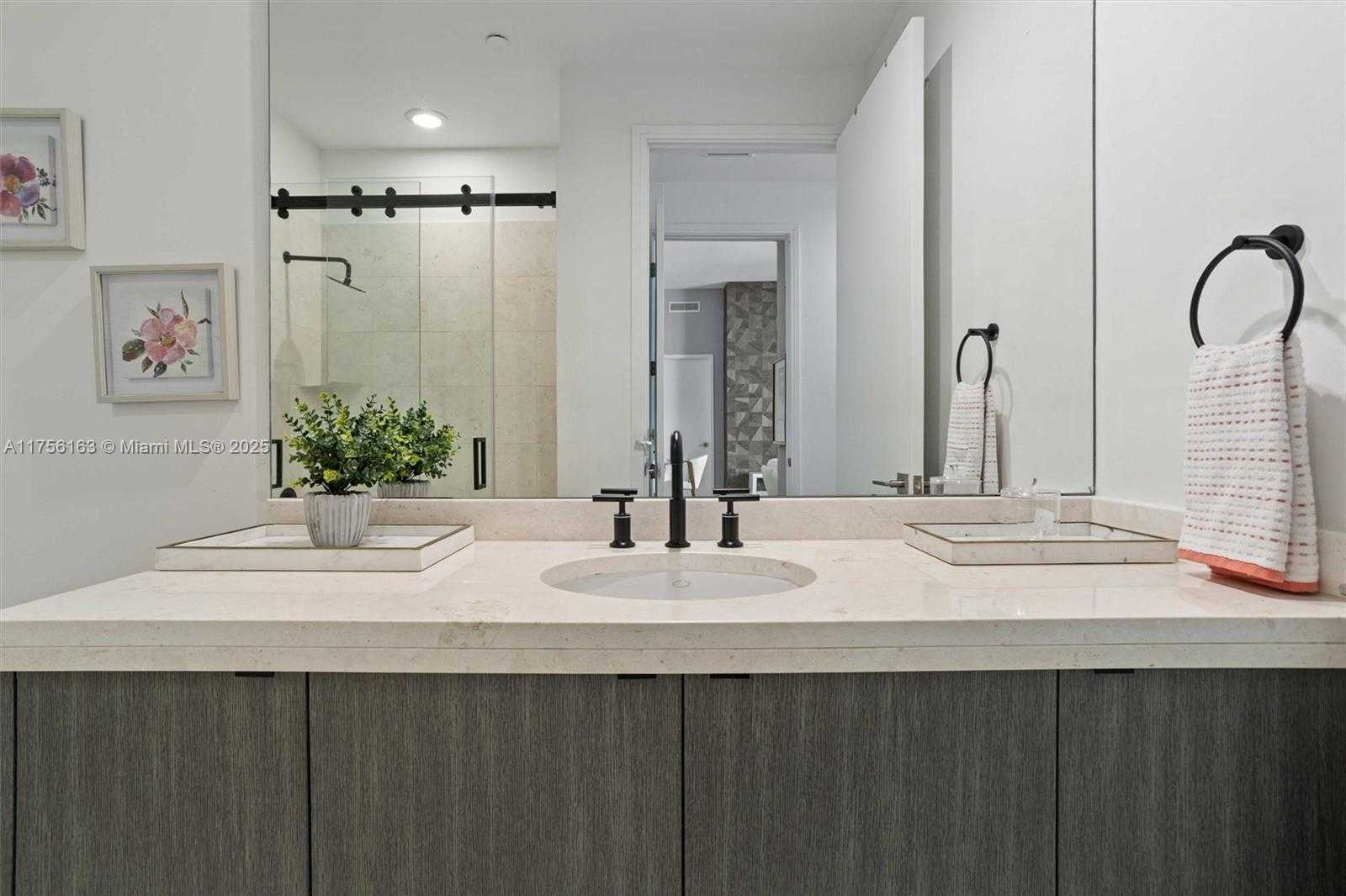 Small Image of 900 BRICKELL KEY BLVD #1502, Miami Number 32
