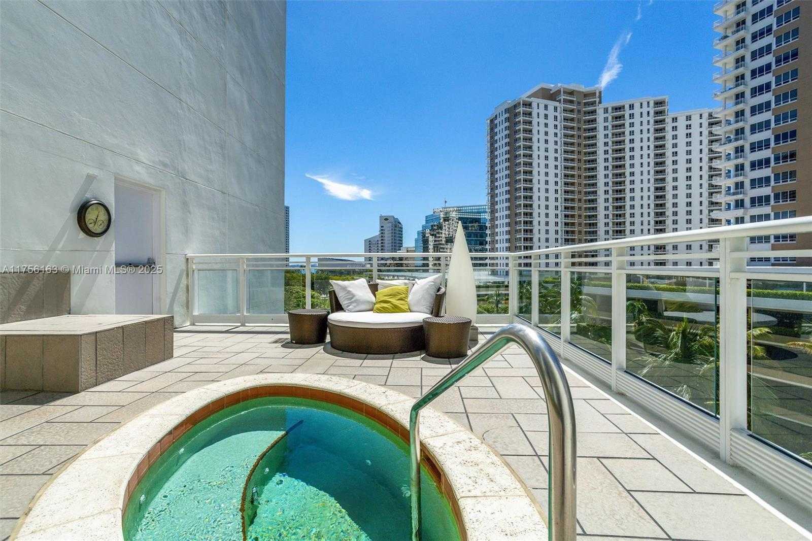 Small Image of 900 BRICKELL KEY BLVD #1502, Miami Number 41