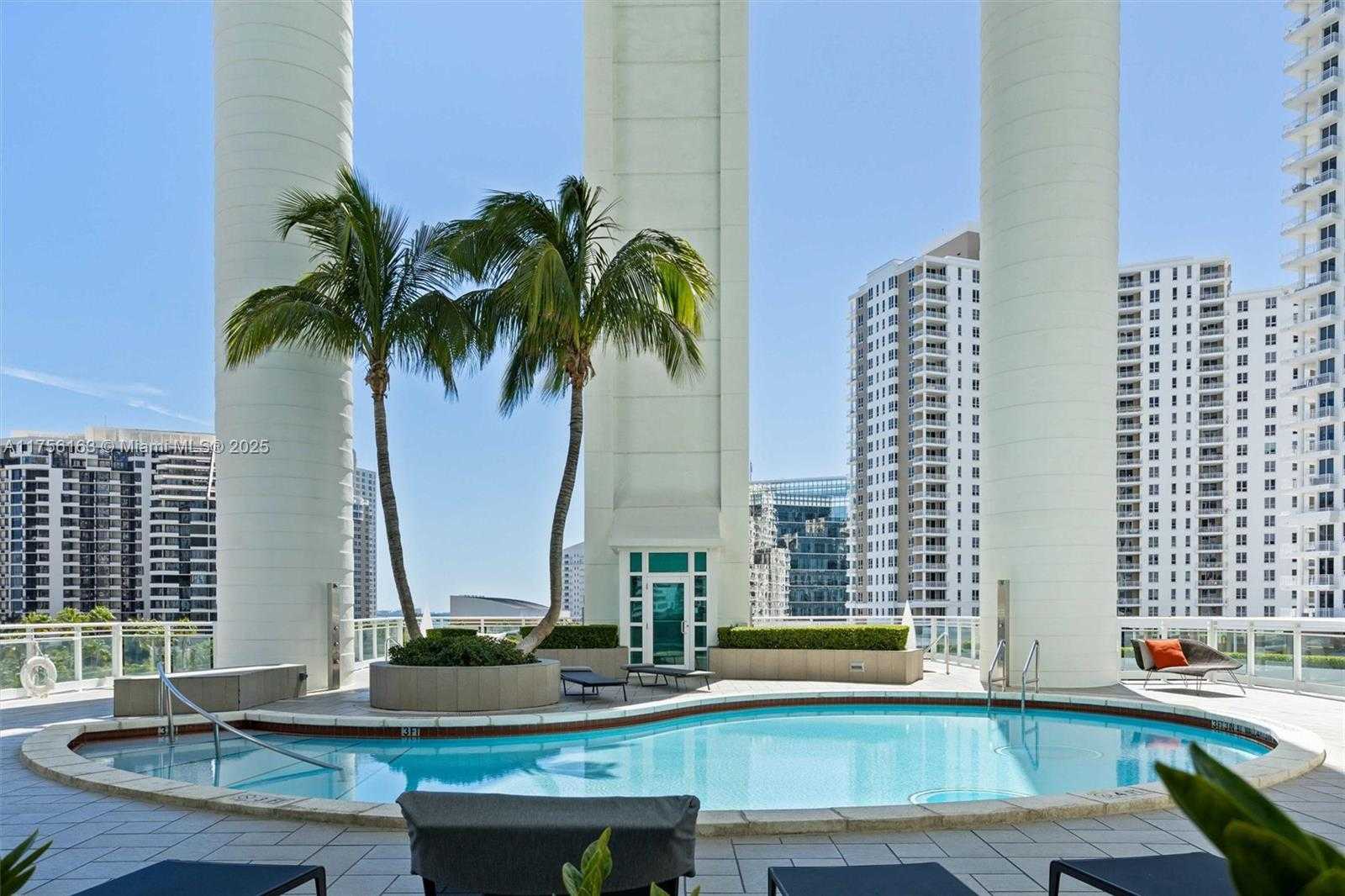 Small Image of 900 BRICKELL KEY BLVD #1502, Miami Number 42