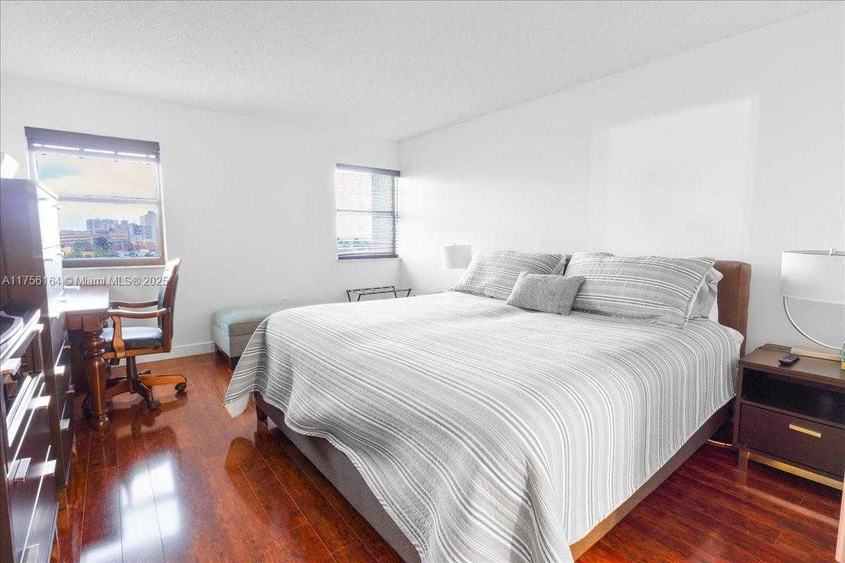Small Image of 1201 SOUTH S OCEAN #504N, Hollywood Number 16