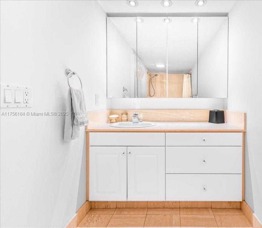 Small Image of 1201 SOUTH S OCEAN #504N, Hollywood Number 25