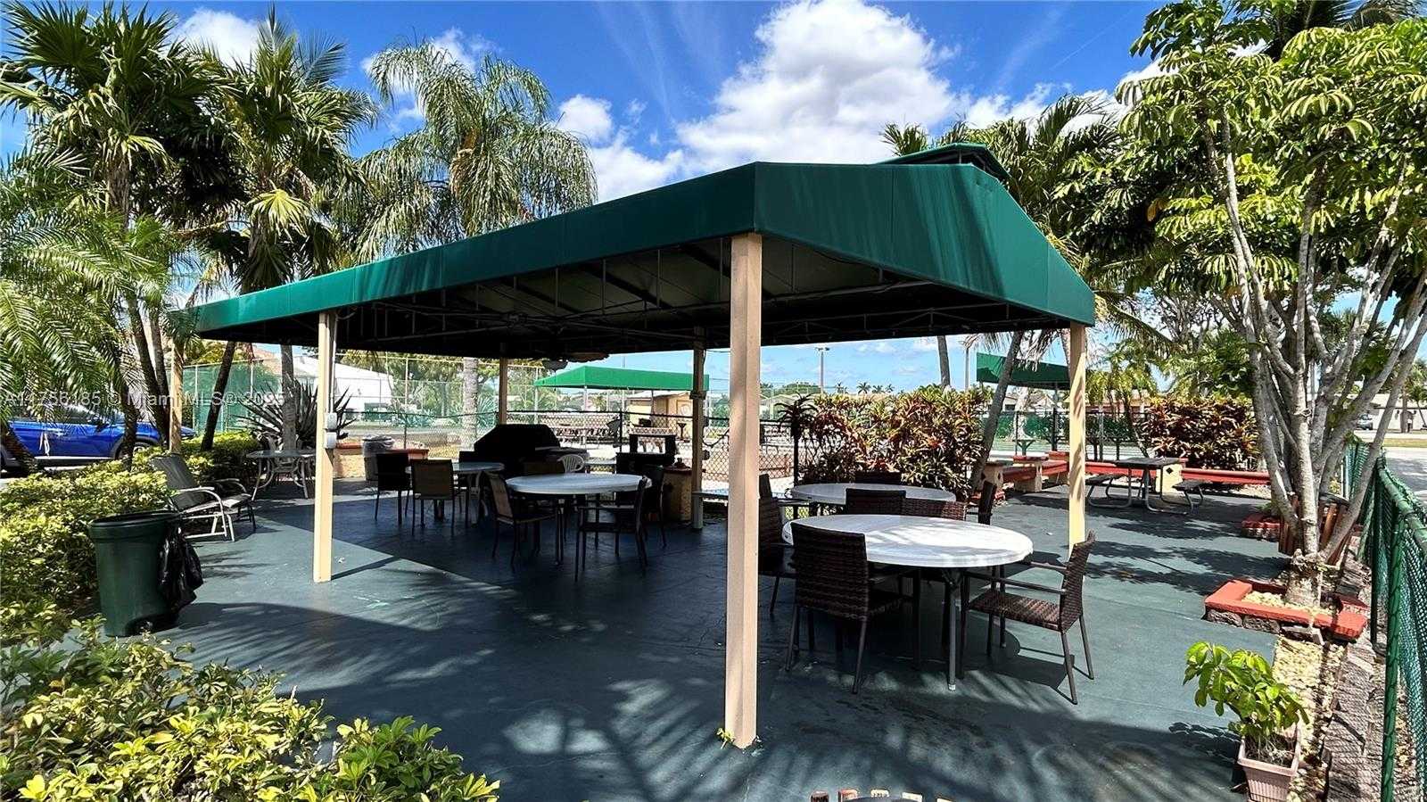 Small Image of 6550 ROYAL PALM BLVD #108, Margate Number 17