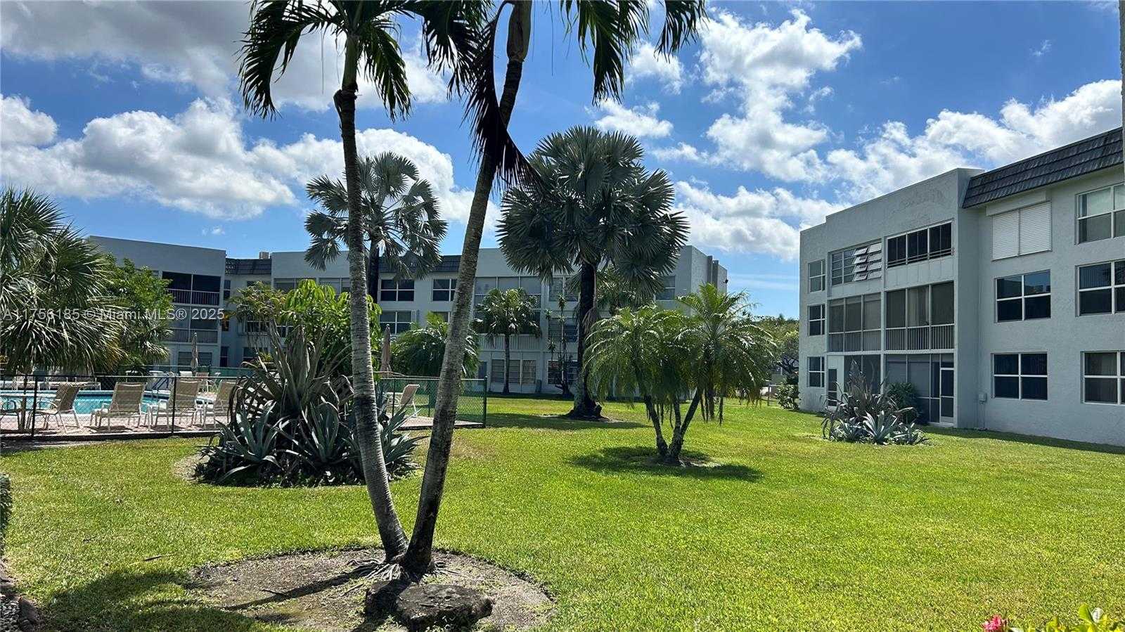 Small Image of 6550 ROYAL PALM BLVD #108, Margate Number 21