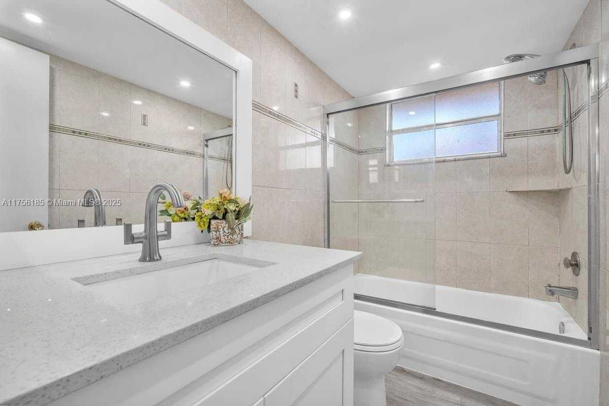 Small Image of 6550 ROYAL PALM BLVD #108, Margate Number 8