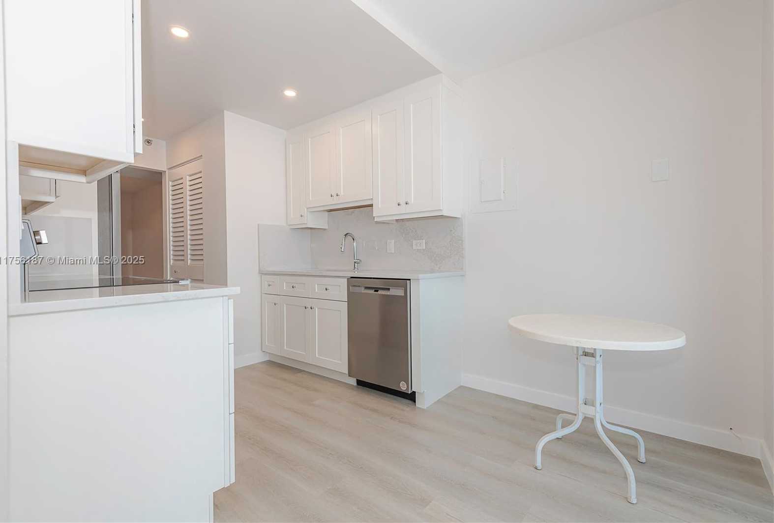 Small Image of 1201 SOUTH OCEAN DR #2509S, Hollywood Number 12