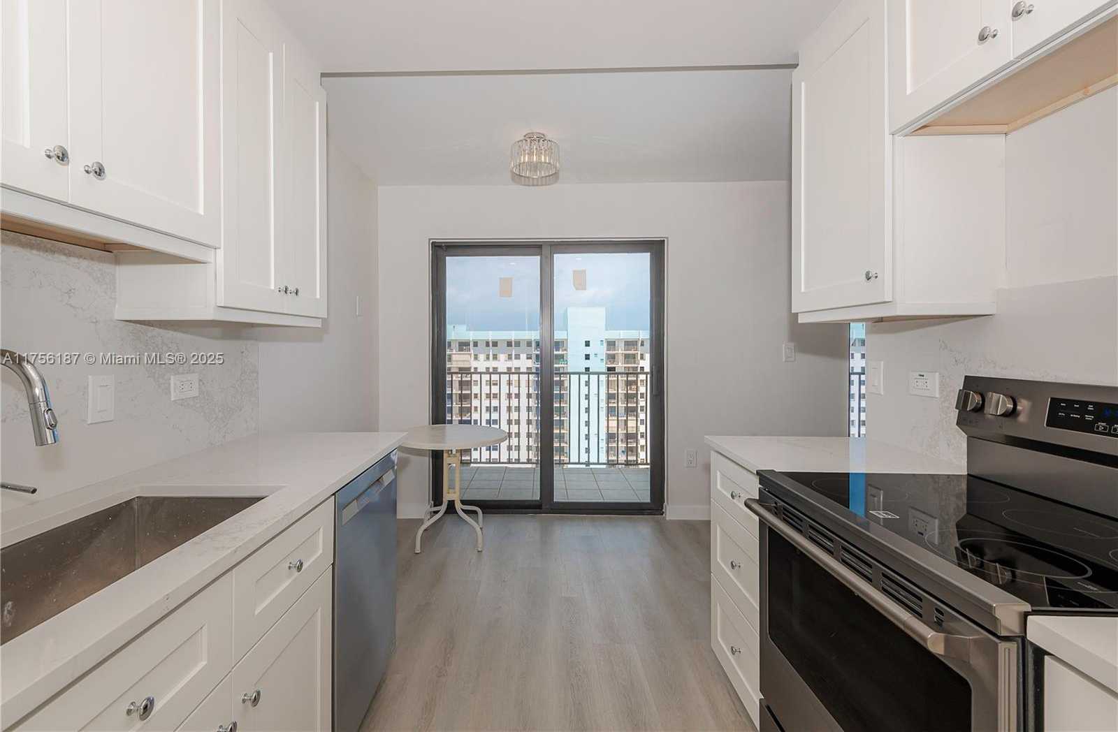 Small Image of 1201 SOUTH OCEAN DR #2509S, Hollywood Number 3