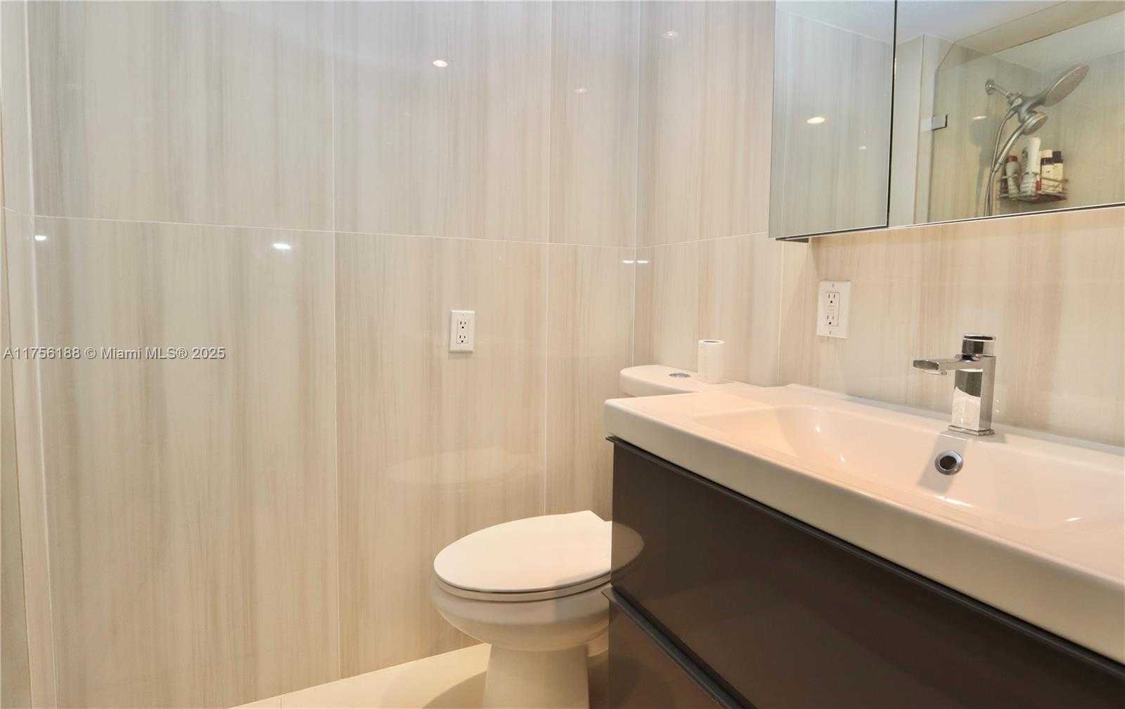 Small Image of 20350 WEST COUNTRY CLUB DR #104-4, Aventura Number 22