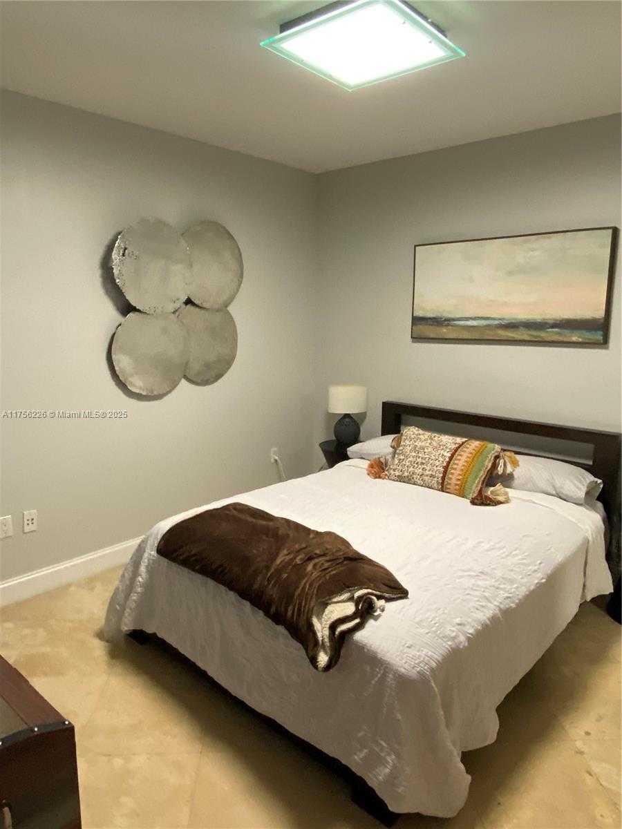 Small Image of 1830 SOUTH OCEAN DR #3609, Hallandale Beach Number 4