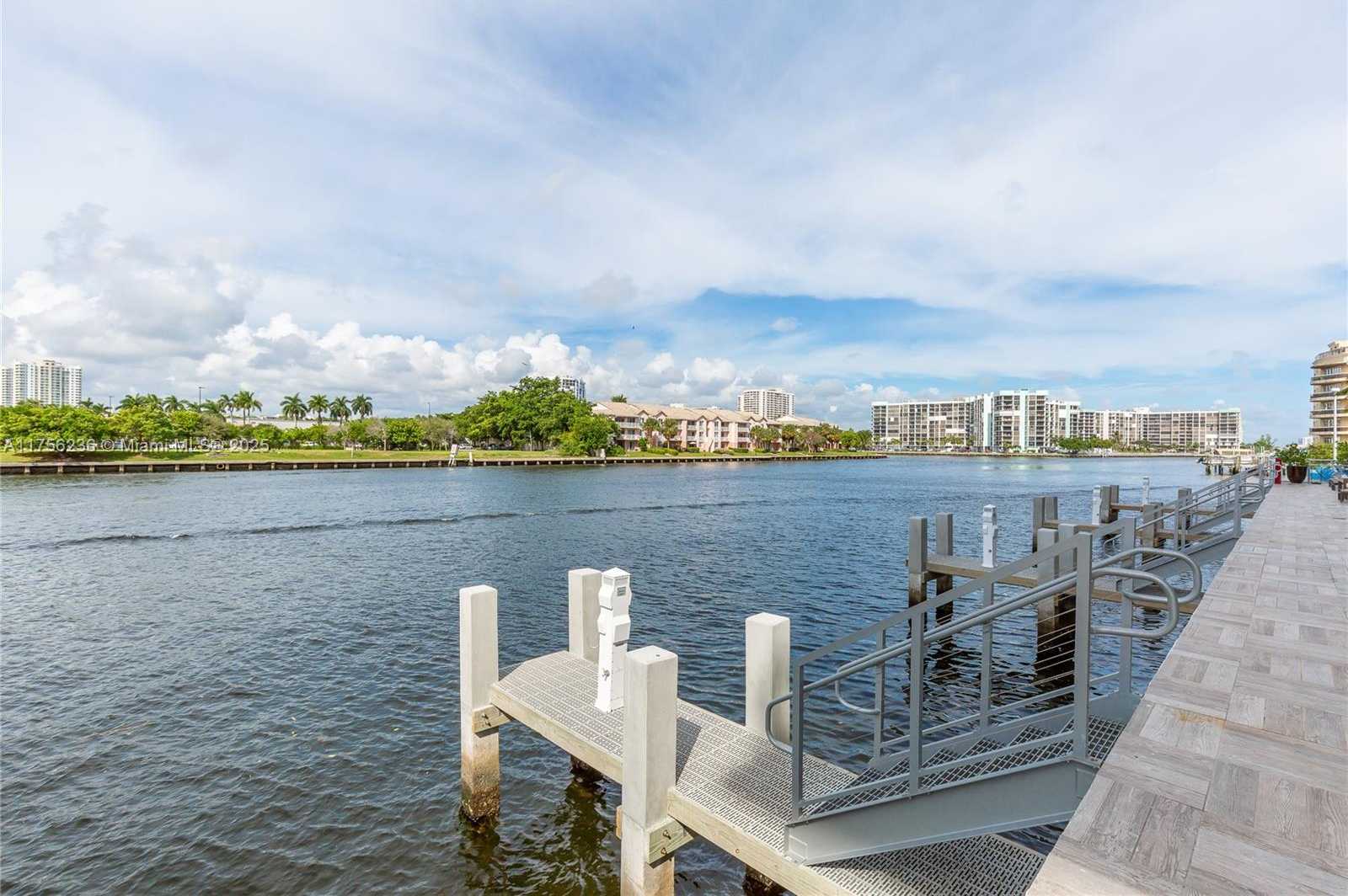 Small Image of 4010 SOUTH OCEAN DR #R1609, Hollywood Number 35