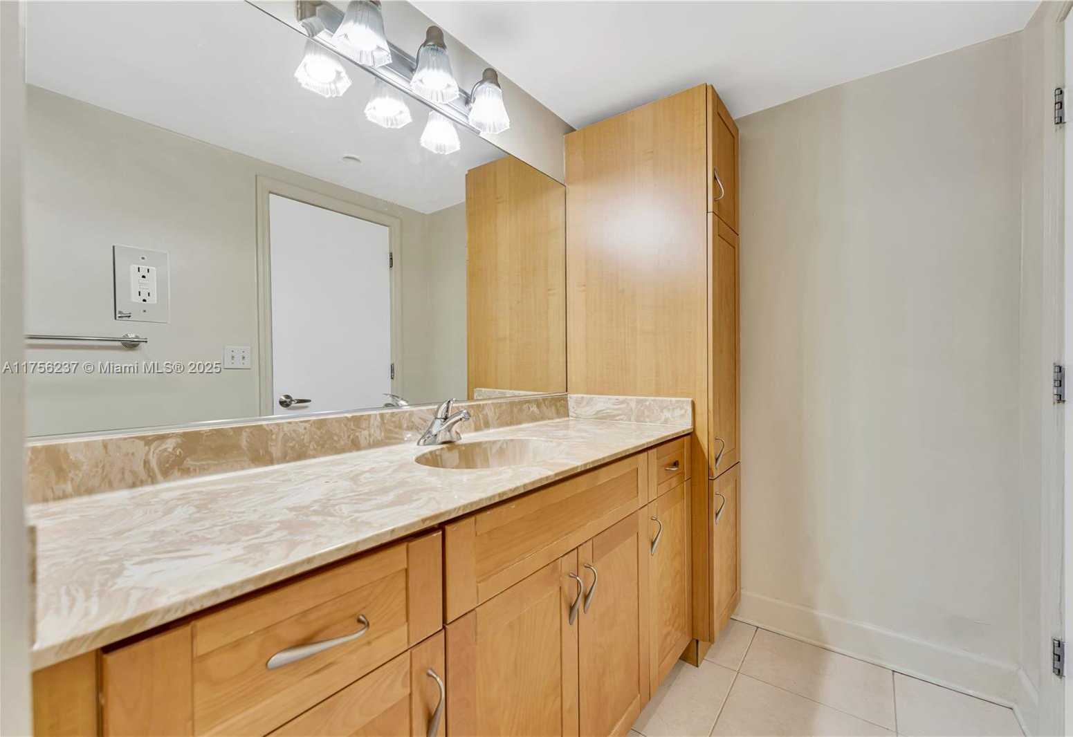 Small Image of 401 69TH ST #713, Miami Beach Number 13