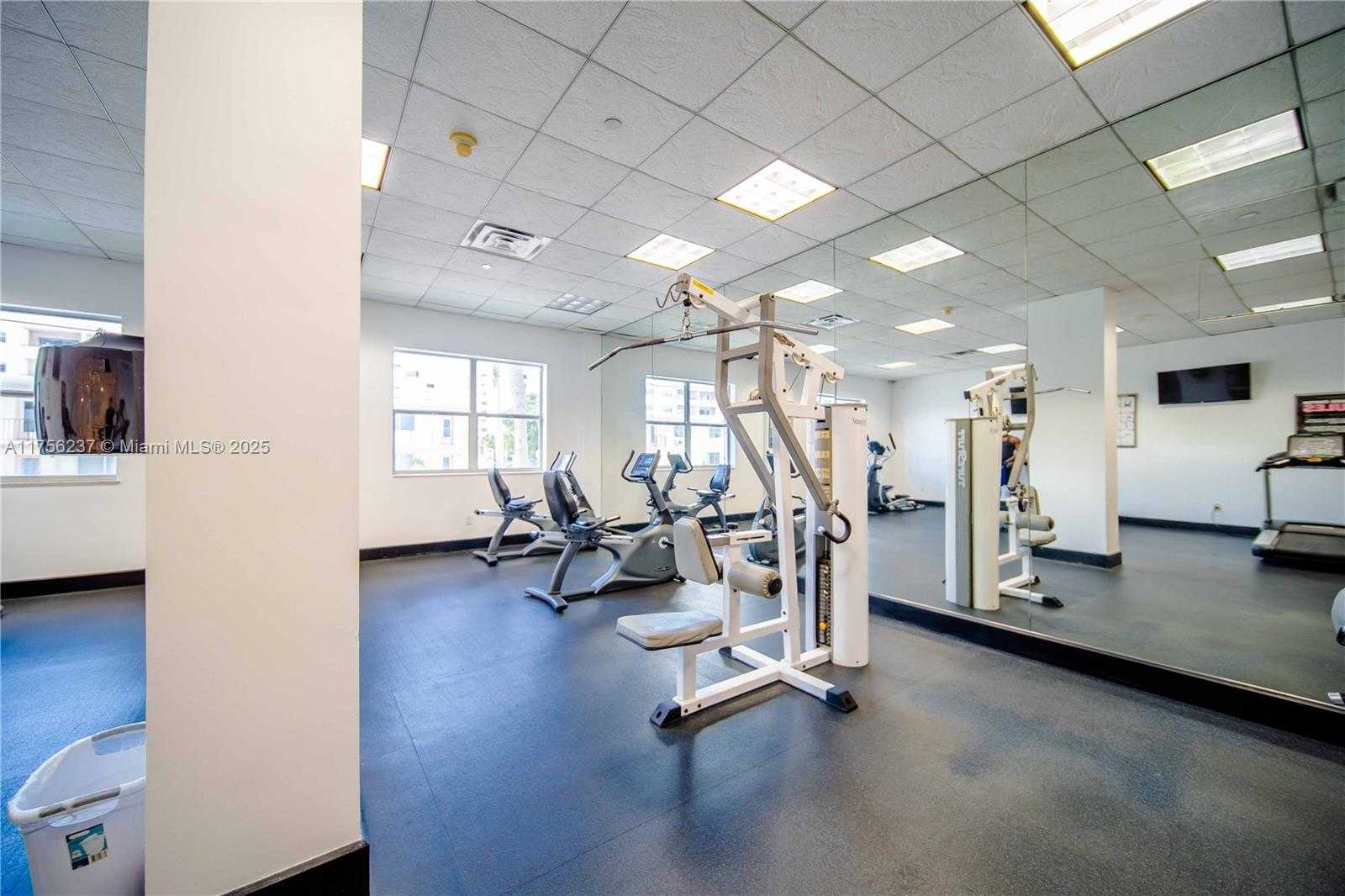 Small Image of 401 69TH ST #713, Miami Beach Number 25