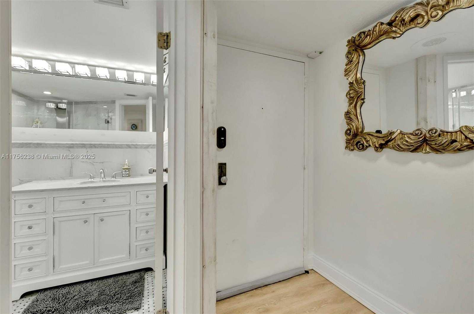 Small Image of 2401 COLLINS AVE #601, Miami Beach Number 10