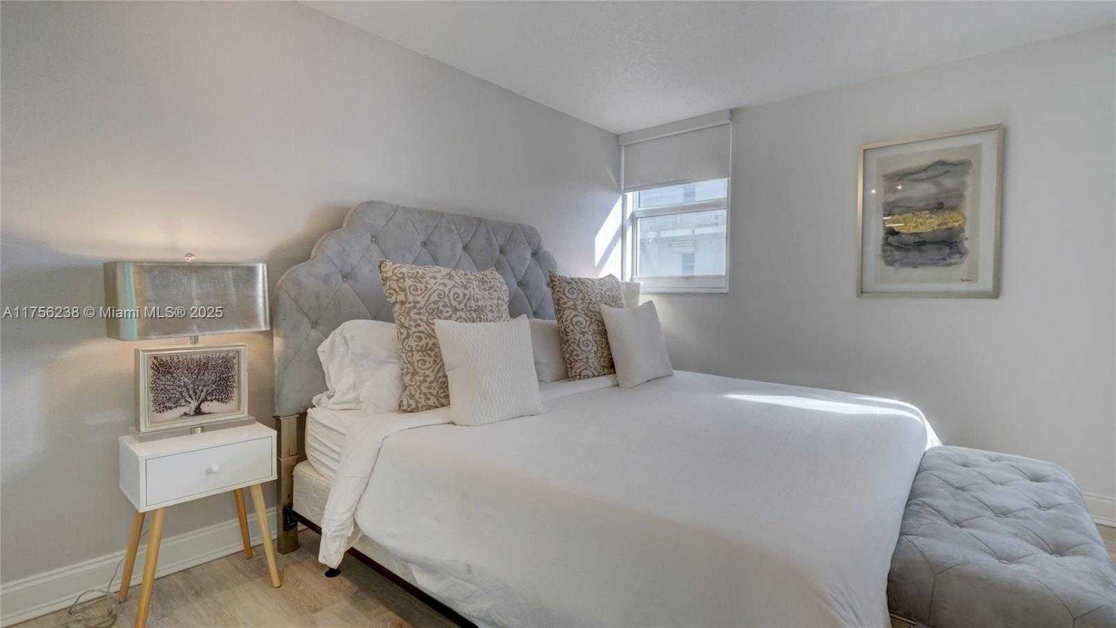 Small Image of 2401 COLLINS AVE #601, Miami Beach Number 34