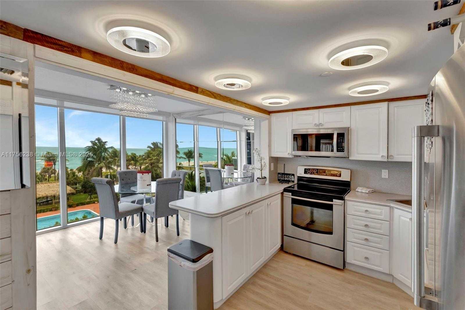 Small Image of 2401 COLLINS AVE #601, Miami Beach Number 5