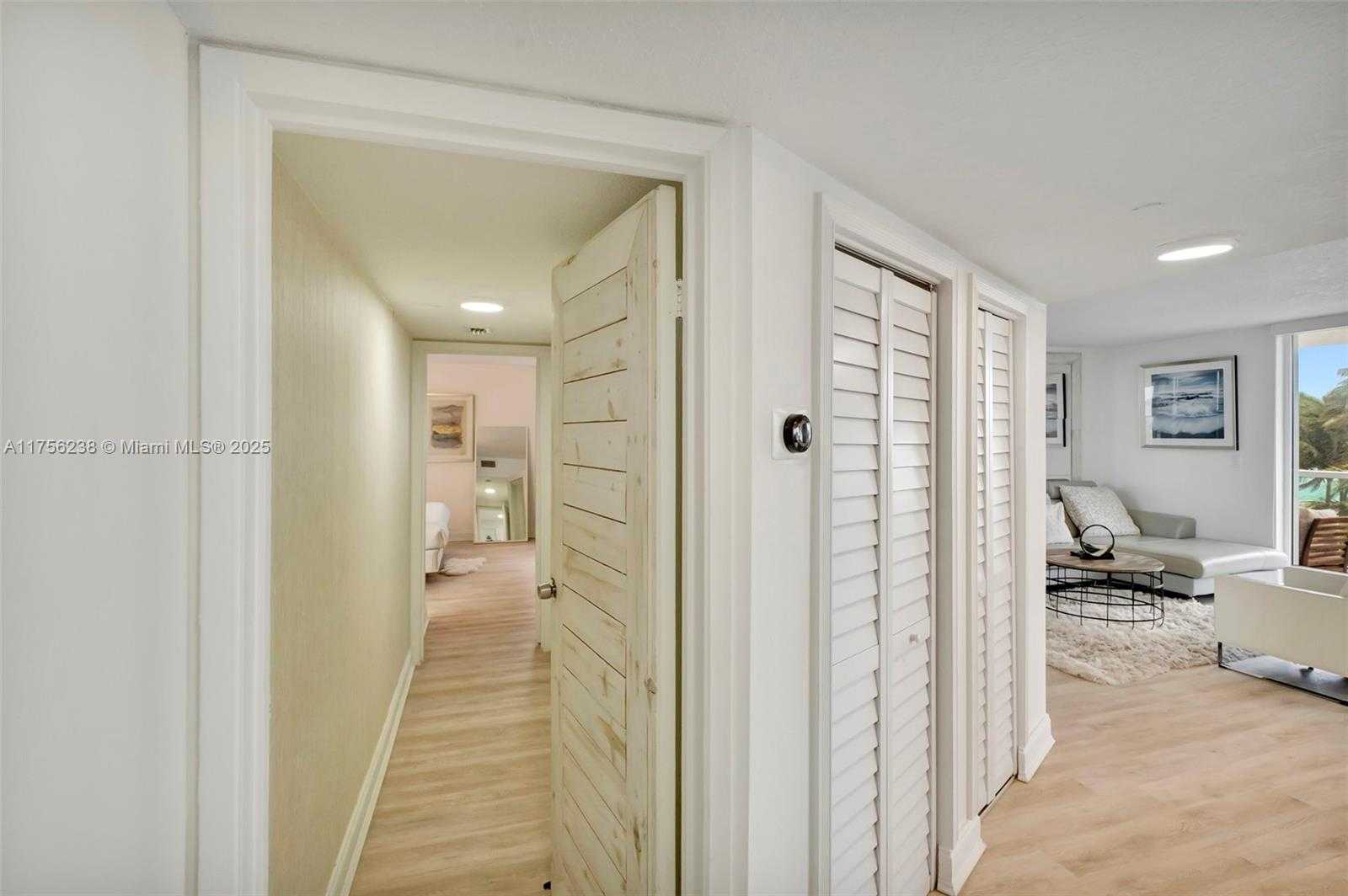 Small Image of 2401 COLLINS AVE #601, Miami Beach Number 8